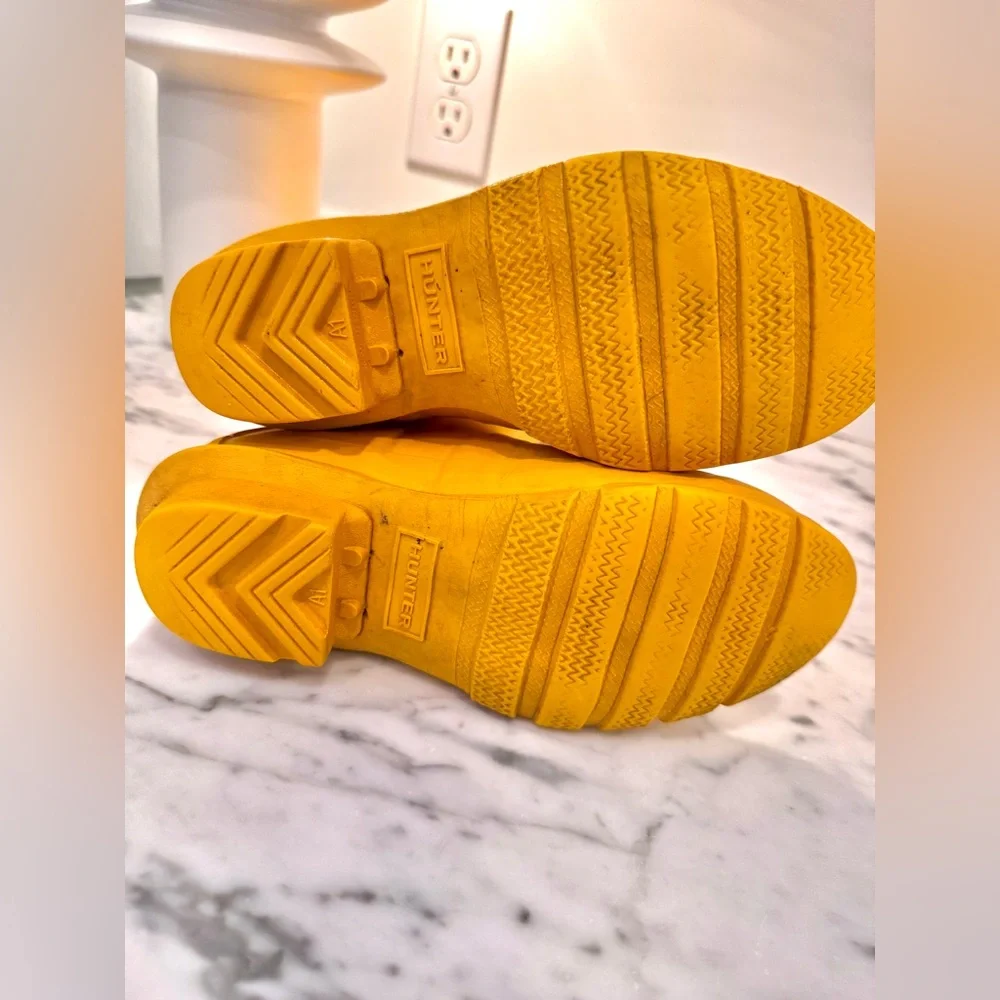 Iconic Hunter Kids' Bright Yellow Rain Boots - Picture 7 of 7
